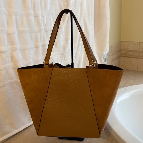 Tory Burch Thea Mixed‑Media Tote – Leather & Suede Brown Shoulder Bag - Picture 2 of 4